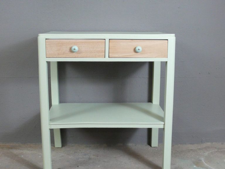 Entdecke renovierte Unikate – Möbelrestauration Bern Nachhaltig upcyceltes und restauriertes Möbelstück bei Aufgemöbelt in Ber